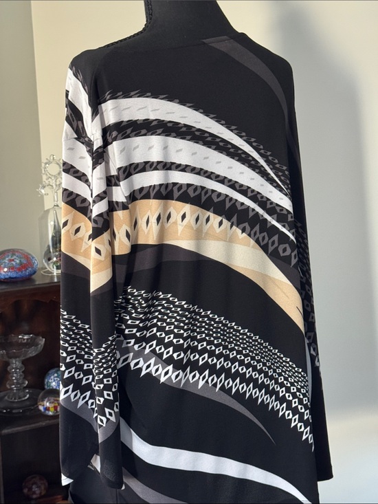 Chico's Tops - Chico's Black, Gold & White Abstract Flow Tunic